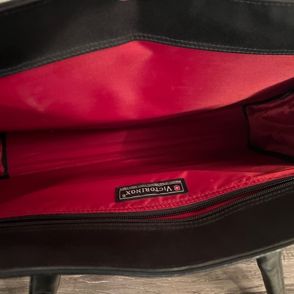 Victorinox Deluxe Business Black Tote Bag with Red Satin Interior - Picture 8 of 12